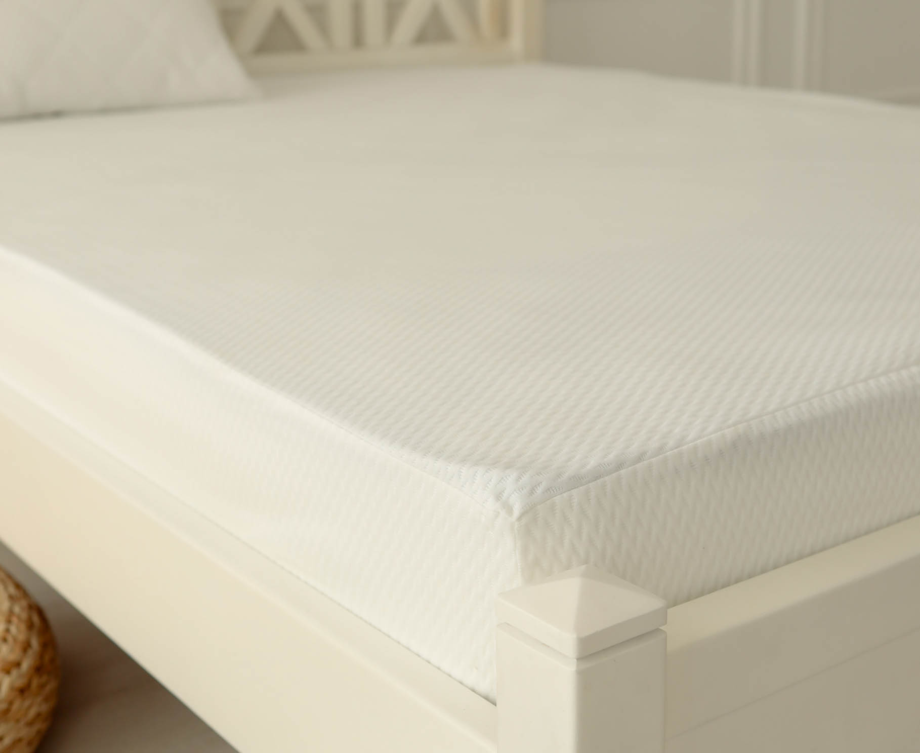 Зображення з  Наматрацник Malen'kiye titany komforta/Маленькі титани комфорту водоутримуючий з бортами